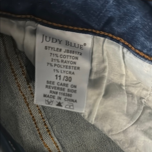 Judy Blue Flare Fit Jeans - Picture 8 of 8